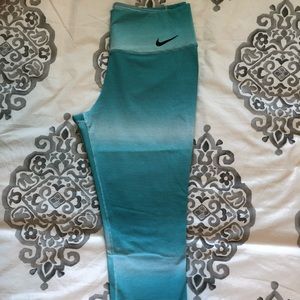 Nike Dry Fit Cropped Legging